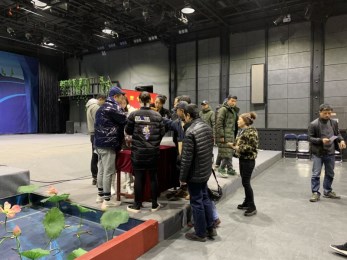 獻出一份愛心，托起一片希望