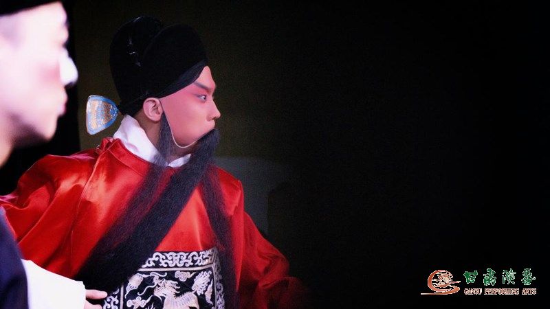 甘肅演藝集團敦煌藝術(shù)團京劇折子戲《八大錘》《捧印》《審潘洪》如約和觀眾見面