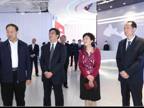 甘肅演藝集團(tuán)與絲綢之路國際知識(shí)產(chǎn)權(quán)港有限責(zé)任公司簽署知識(shí)產(chǎn)權(quán)戰(zhàn)略合作協(xié)議