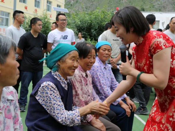 同心協(xié)力，打贏脫貧攻堅(jiān)戰(zhàn)——甘肅演藝集團(tuán)歌舞劇院2020年省級(jí)政府購(gòu)買“隴原紅色文藝輕騎兵”公益演出走進(jìn)舟曲再獲贊譽(yù)