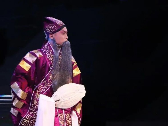 2020年黃河之濱藝術(shù)節(jié)《國(guó)韻京聲》京劇專場(chǎng)演出在美麗的母親河畔精彩開(kāi)鑼