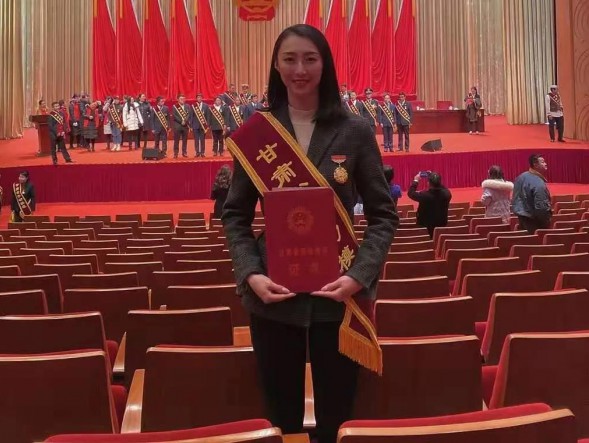 致敬！甘肅演藝集團(tuán)歌舞劇院舞蹈演員康琦榮獲2020年甘肅省勞動模范稱號