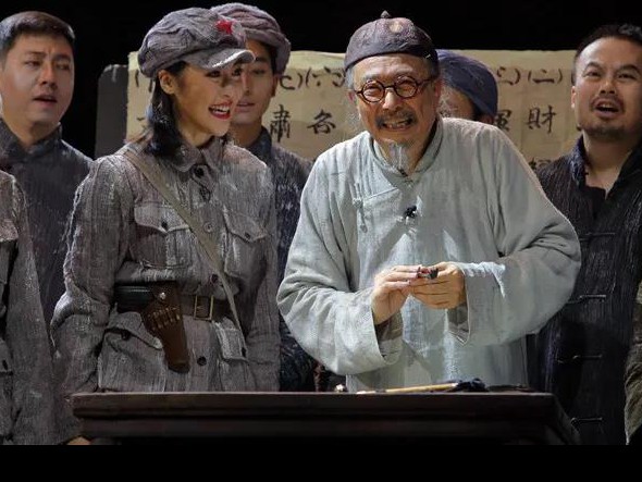 話劇《七先生》入選2021年全國舞臺藝術(shù)優(yōu)秀劇目網(wǎng)絡演播活動